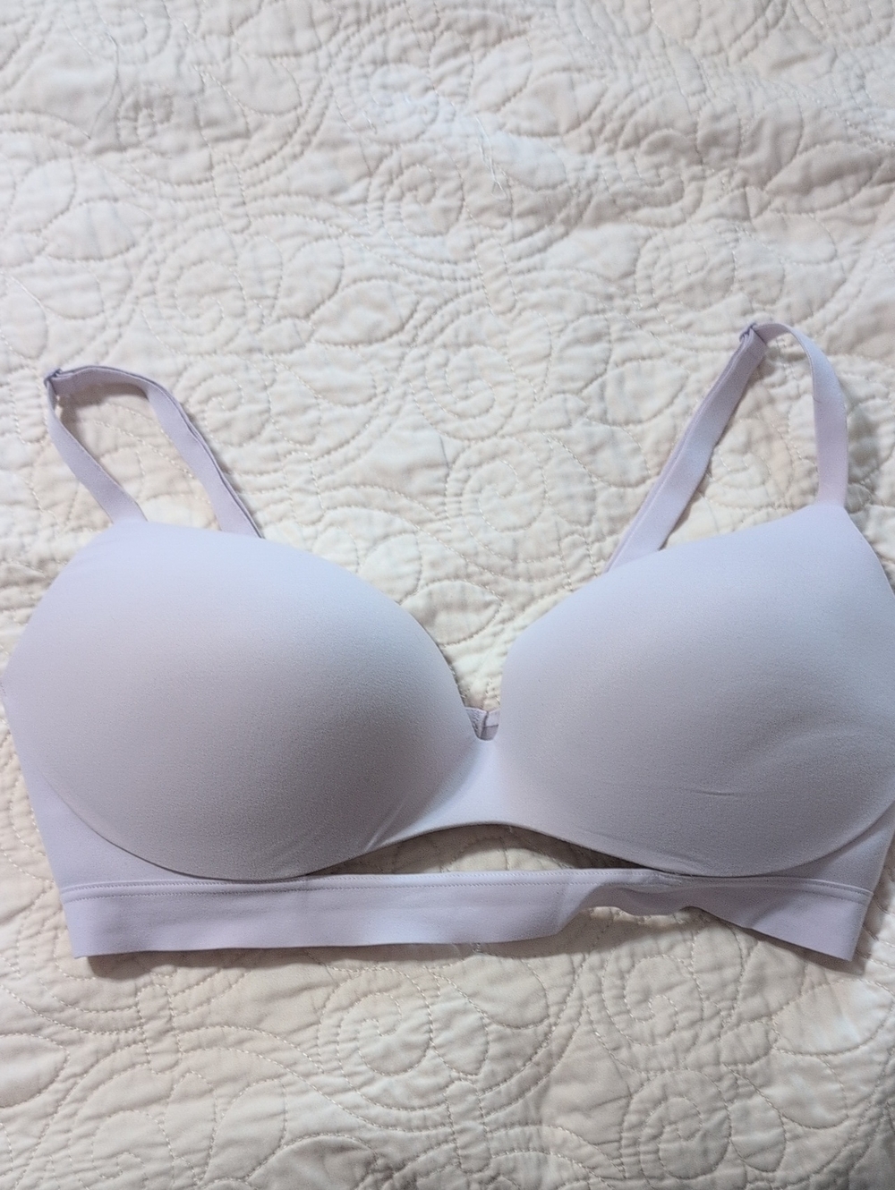 Incredible By Victoria's Secret Light Lavender Wireless Smooth Padded Bra